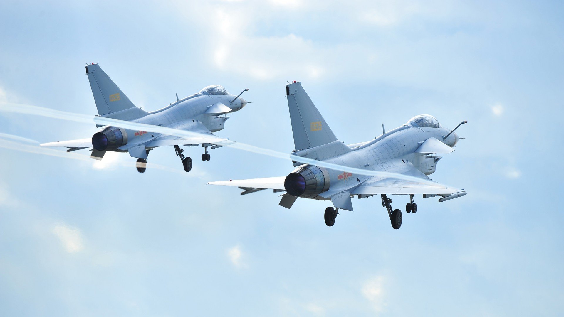 _家庭趣味运动日：亲子互动乐趣多_，家庭趣味运动会图片