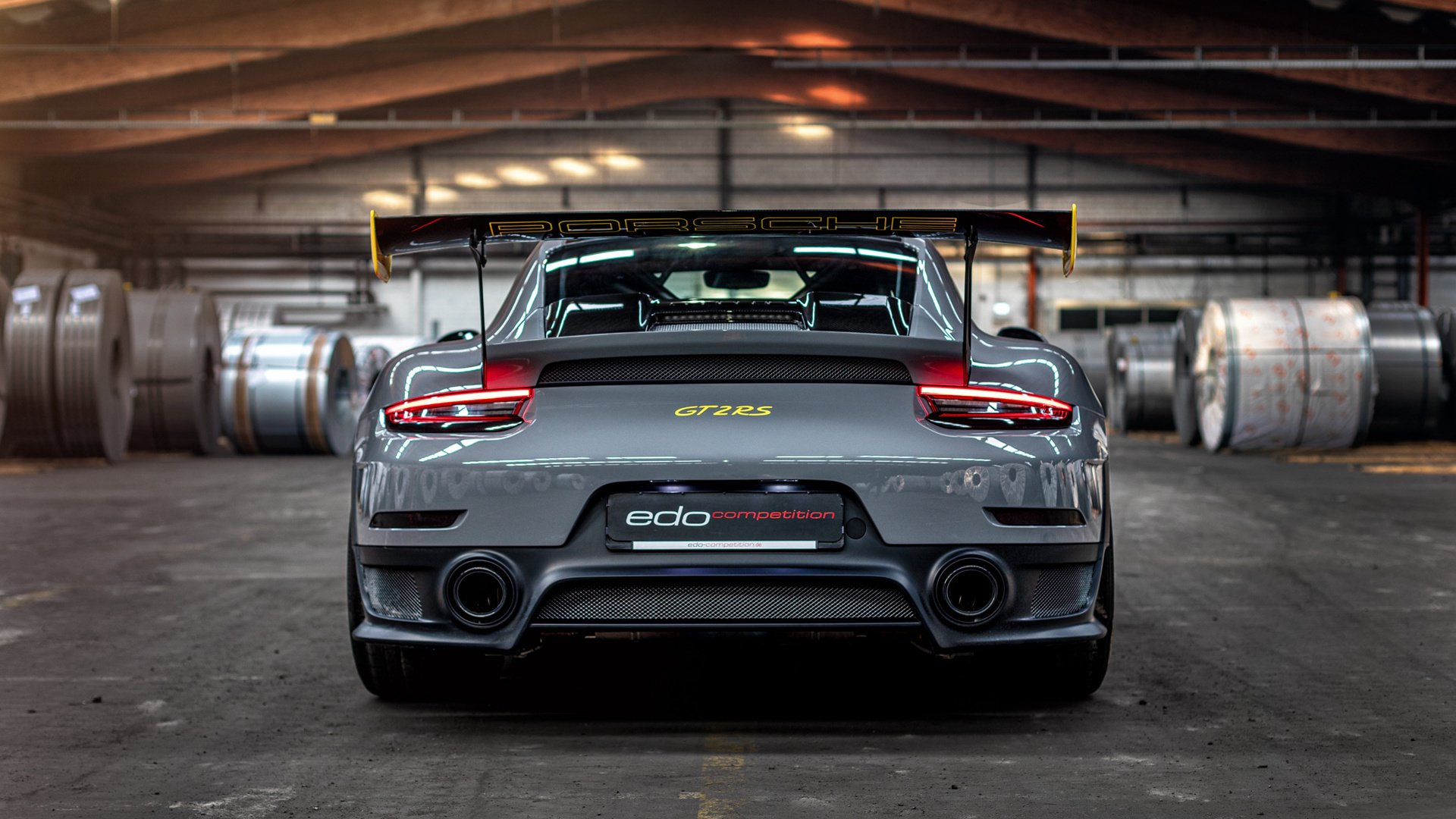 乌拉圭队中场贝尔特拉在巴黎奥运会上展现出强大的进攻组织能力